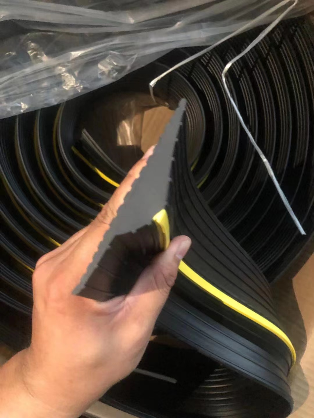 Vinyl PVC EPDM Garage Door Bottom Threshold Floor Rubber Seal Weather Strip Processing