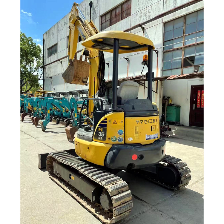Original Hydraulic Cylinder Komatsu PC35MR a Japan Mini Excavator with Cummins Engine