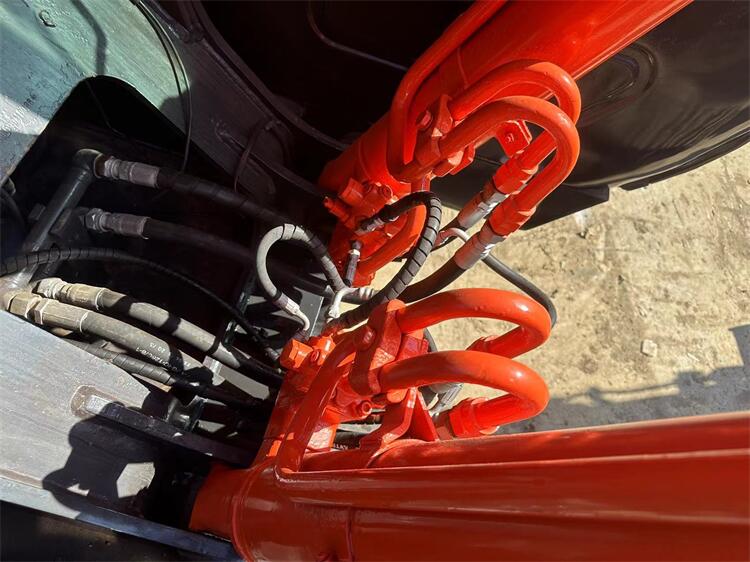 110KW Hydraulic Valve Original Hitachi ZX200 Excavator In Shanghai