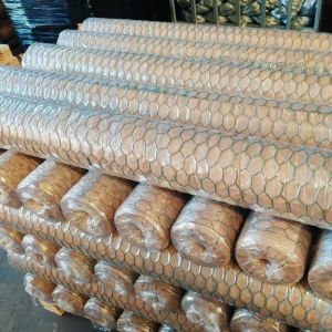 Hot Dipped Galvanized Hexagonal Chicken Wire Mesh Weaving Netting Fence 25m 30m