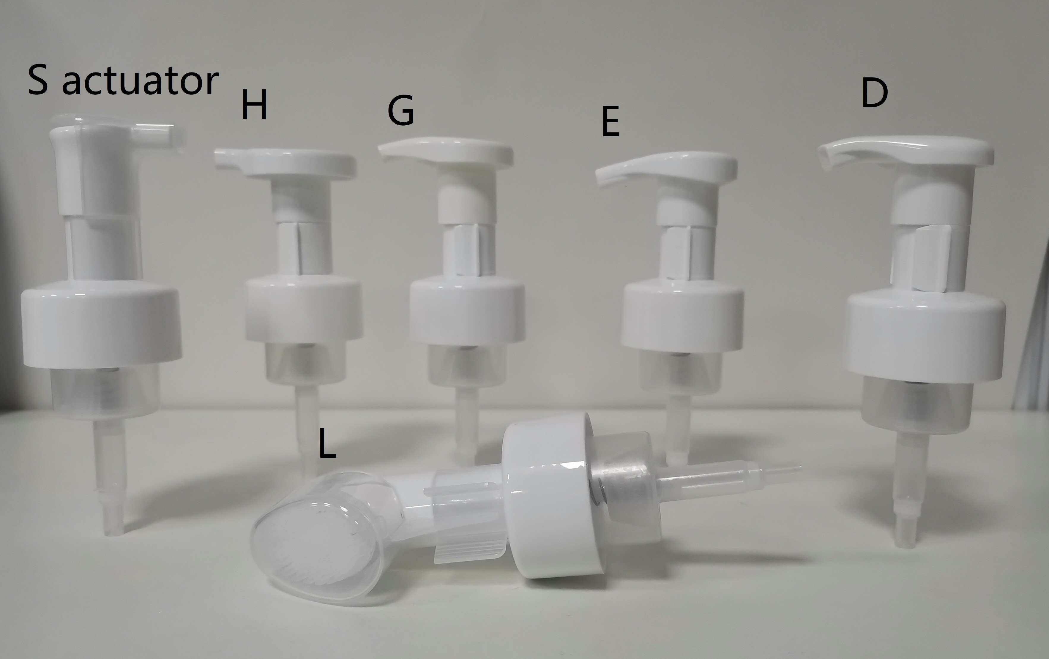 Leak Proof Small Bottle Dispenser , Hand Sanitizer Dispenser Pump 43mm with long mouth