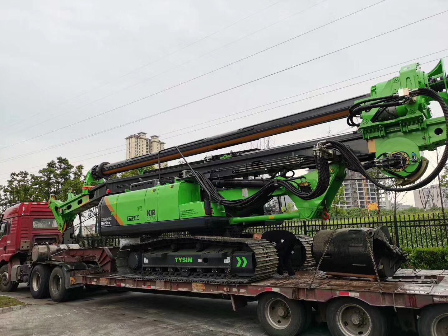 Hydraulic Rotary Piling Rig For Bored Pile Foundation 0.8m Diameter 20m Drilling Depth