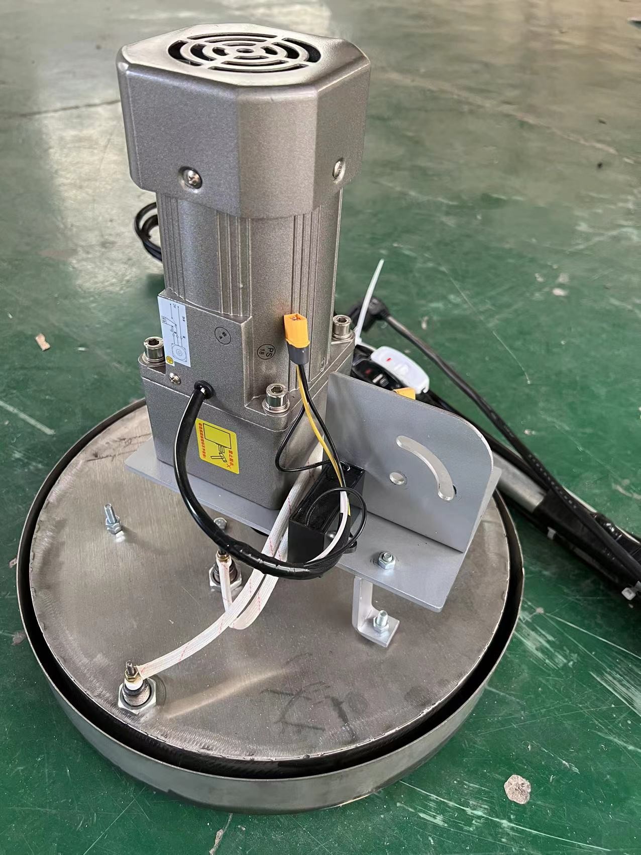 220V 50HZ Round Heating Plate For EPDM Rubber Granules Flooring Surfacing Construction