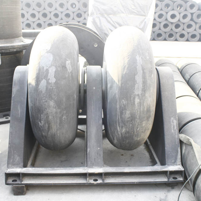 Durable Marine Dock Roller Fenders PIANC2002 Standard For Vessels