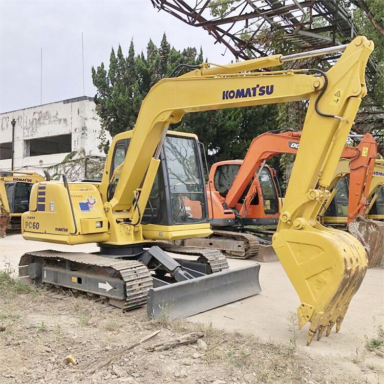 40 KW Original Hydraulic Pump Made in Japan 6 Ton Used PC60-7 Mini Excavator Komatsu Second