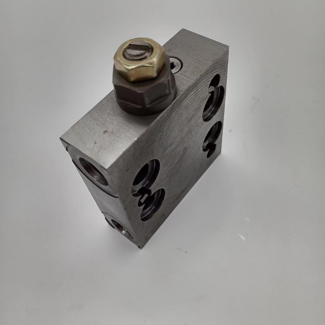 Komatsu PC200-6 Excavator Compression Relief Valve 702-21-09147