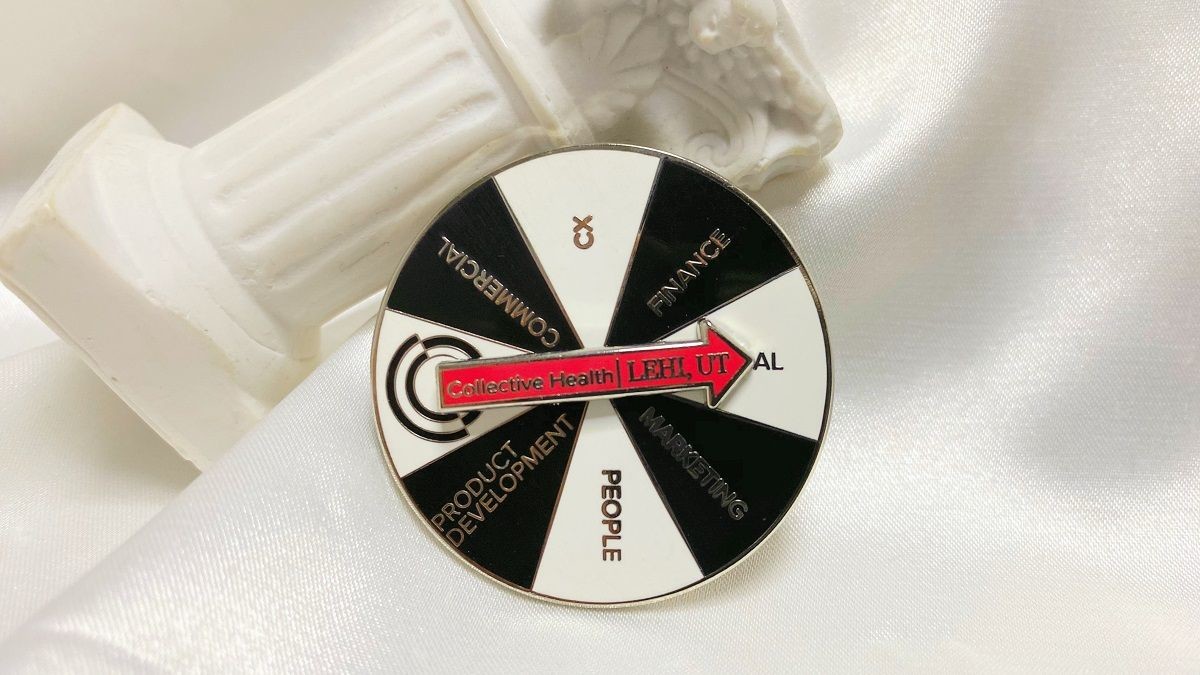 Blue Offset Printing Personalized Lapel Pins 3D Company Logo Pins