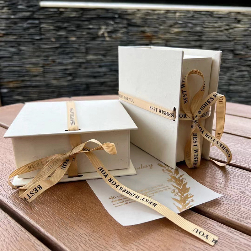 White Black Magnetic Packaging Box With Ribbon Tied
