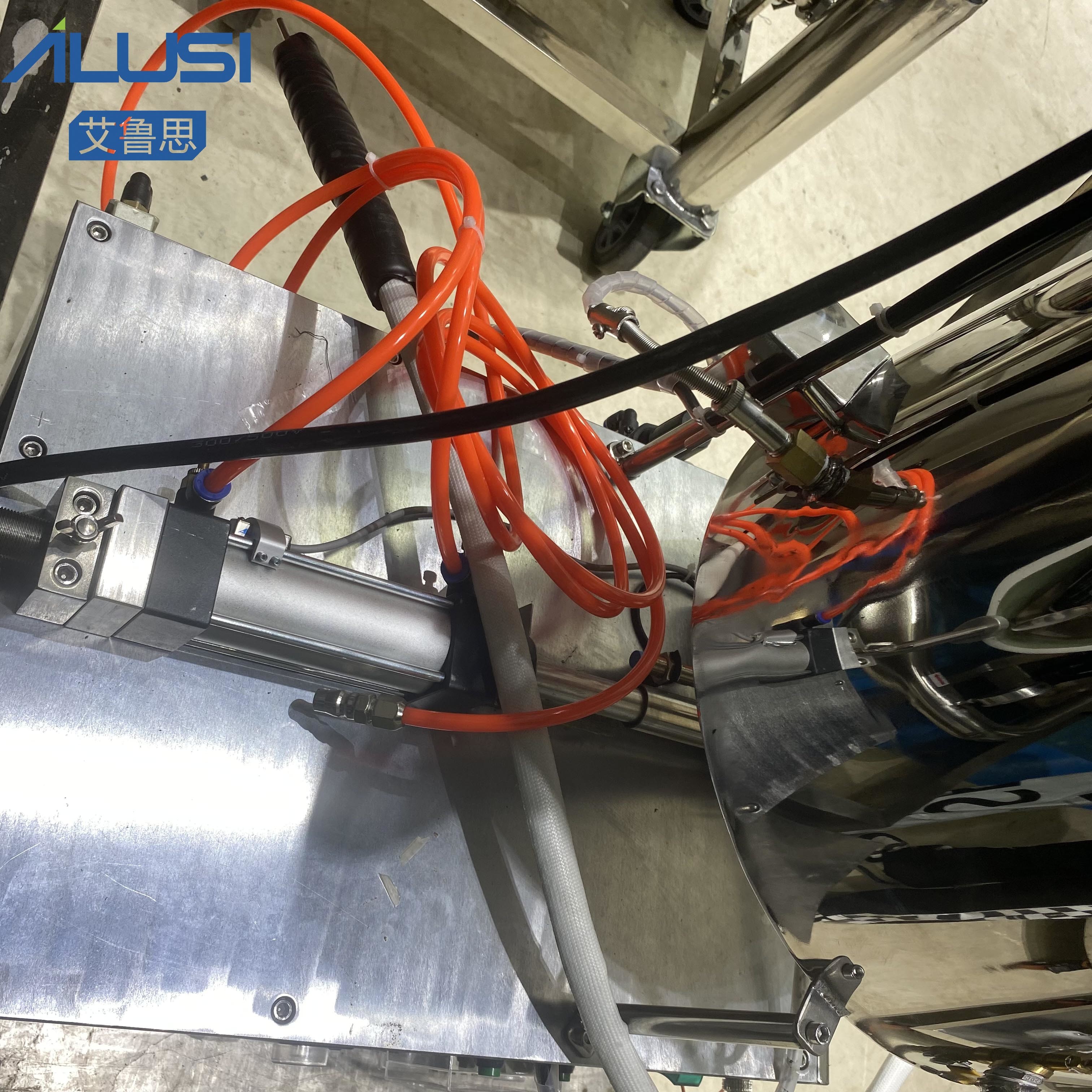 Semi Automatic Lipstick Filling Machine Heating Mixing Filling Machine 16000BPH