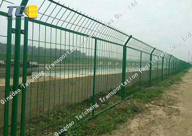 Barbed Wire Cattle Fence High Tensile Welded Twisted Security Barbed Wire Fencing