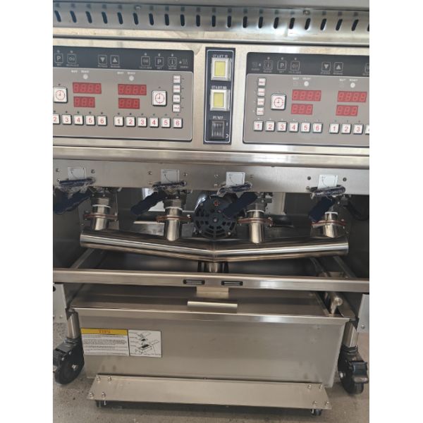 Four Pots Four Baskets With Oil Filter System 304SUS Ventless Deep Kfc Chips Electric Chips Open Chips Fryer For Cooking Machine