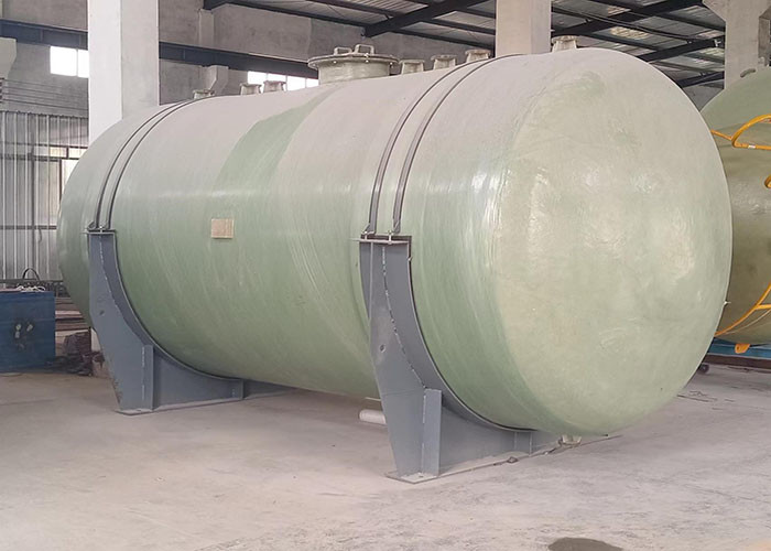 Horizontal 4250mm Chemicals Industrial Mixer Tank 8m3 Frp Storage Container
