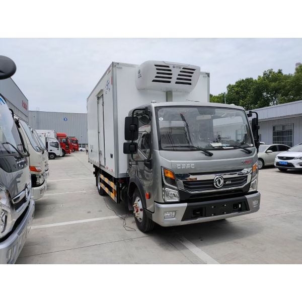 Engine-Driven Refrigeration Unit for Large Refrigerated Trucks with 52m³ Box Volume Capacity and Direct Engine Drive