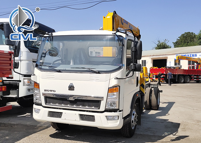 2-5 Tons Light Cargo Truck Mounted Crane tank capacity 120L