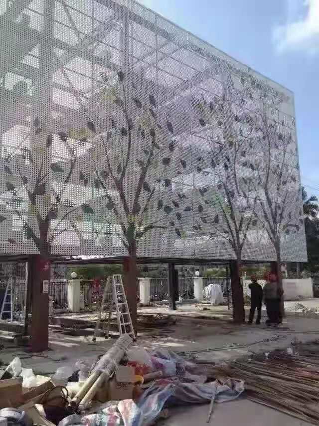 Building Perforated Wire Mesh Stainless Steel Sheet Decorative 2.0m Length