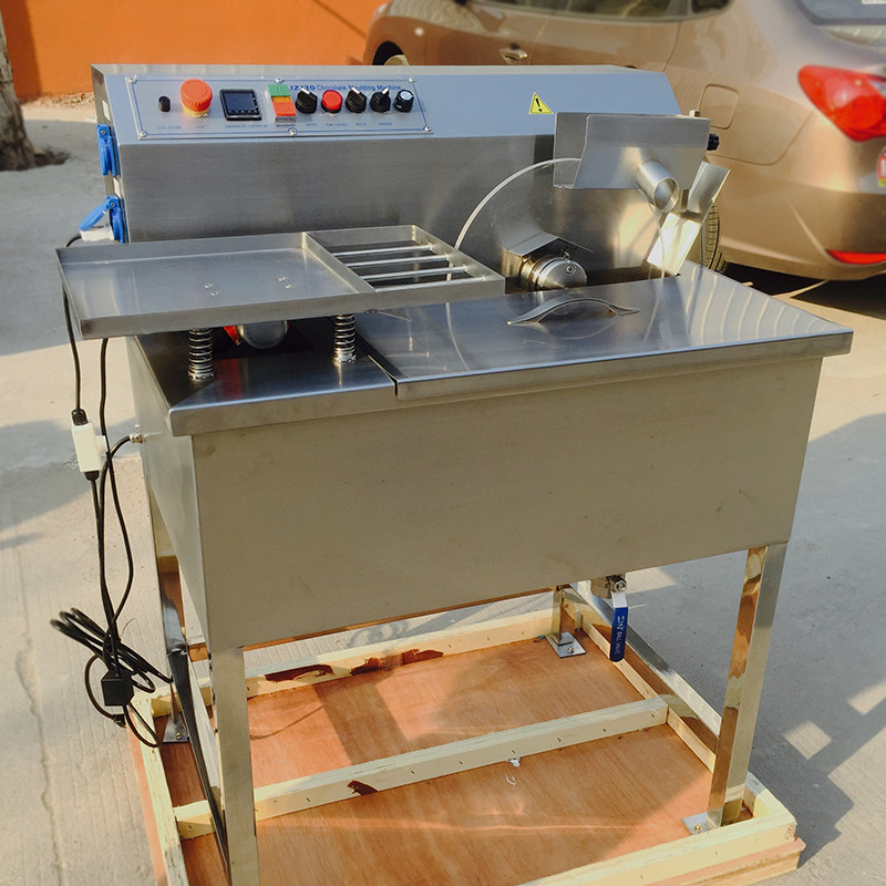 Small Tabletop Chocolate Melting Machine 8kg 15kg For Commercial Home Use