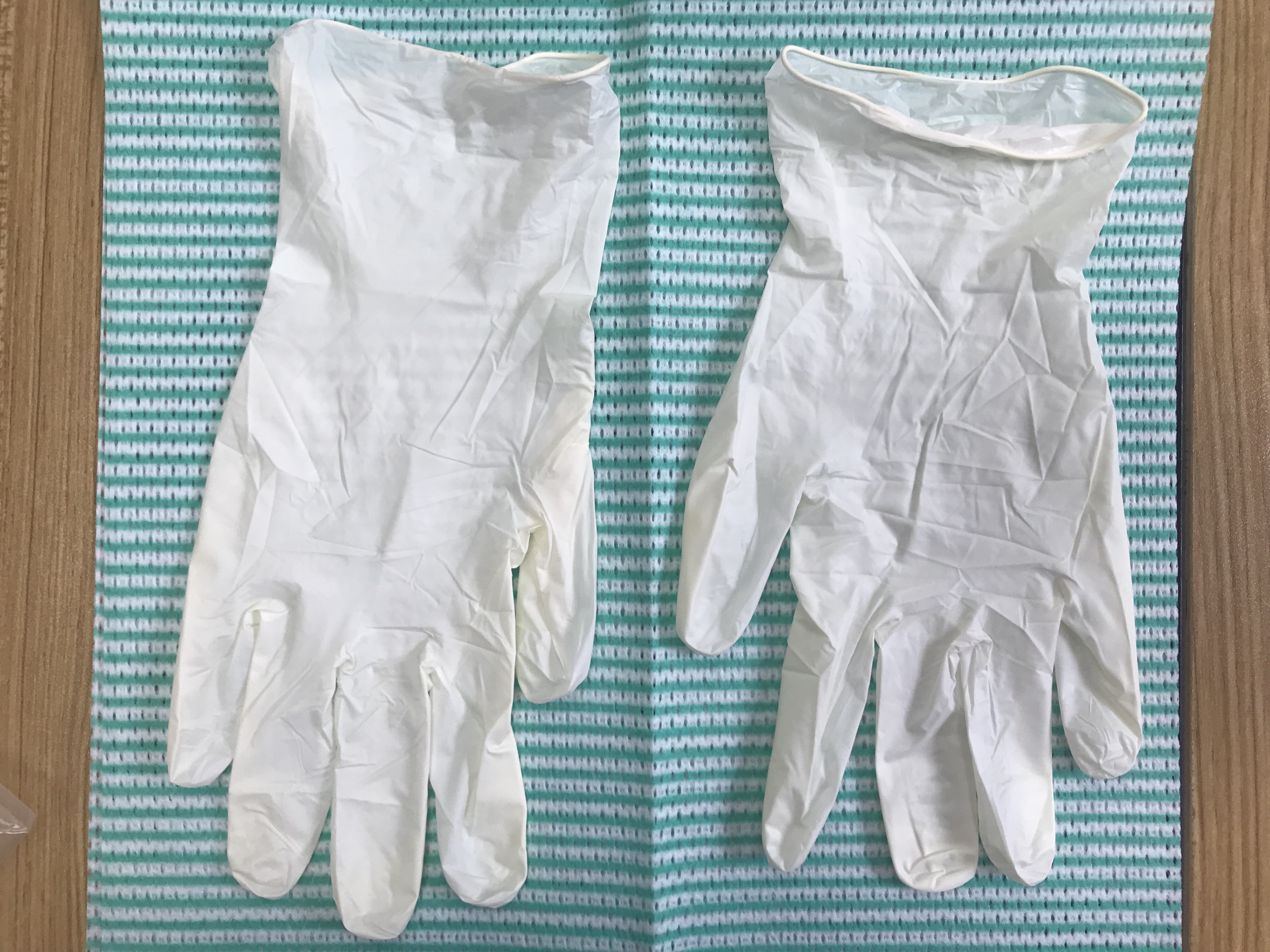 Disposable Powder Free Vinyl Gloves Stretch Creamy Color Vinyl Gloves