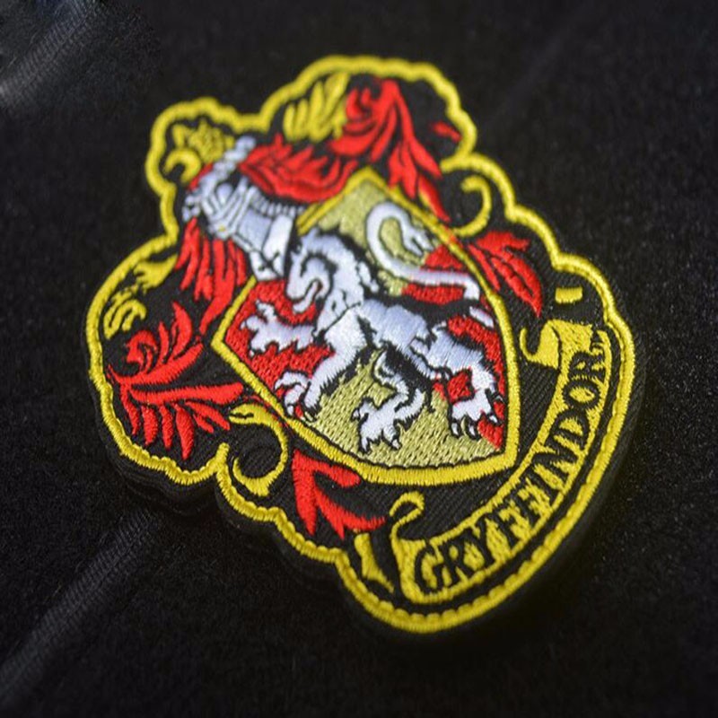 3D Embroidered Custom Cloth Badges Woven Patch Ironing On Back Damask Material
