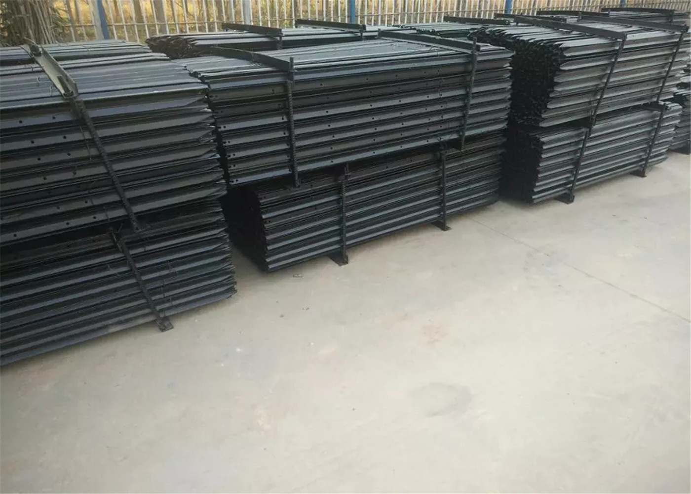 Australia Standard hot dipped galvanized Bitumen coated star picket y post for agriculture 2.04kg