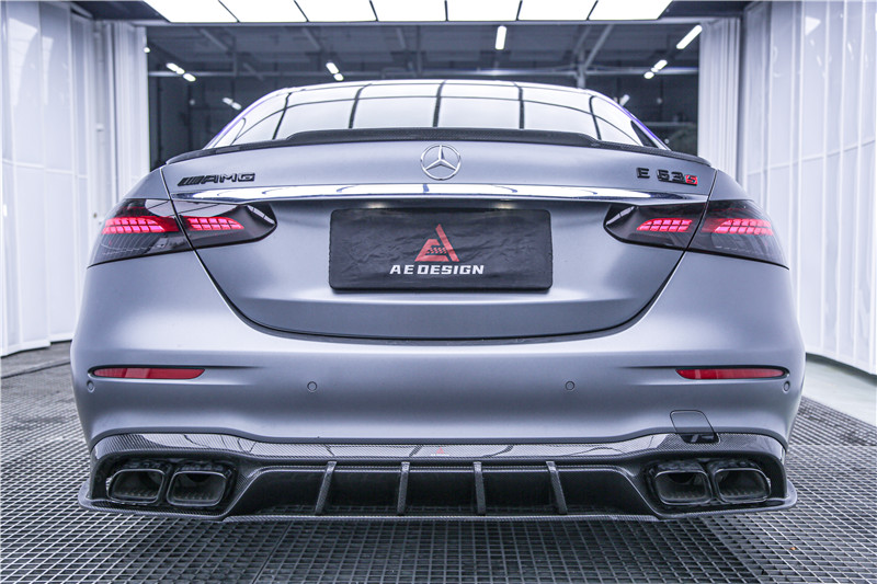 Auto Parts Carbon Fiber Body Kit for Mercedes E63S E63s Carbon Fiber Front Scoop Diffuser Spoiler Carbon Fiber Hood