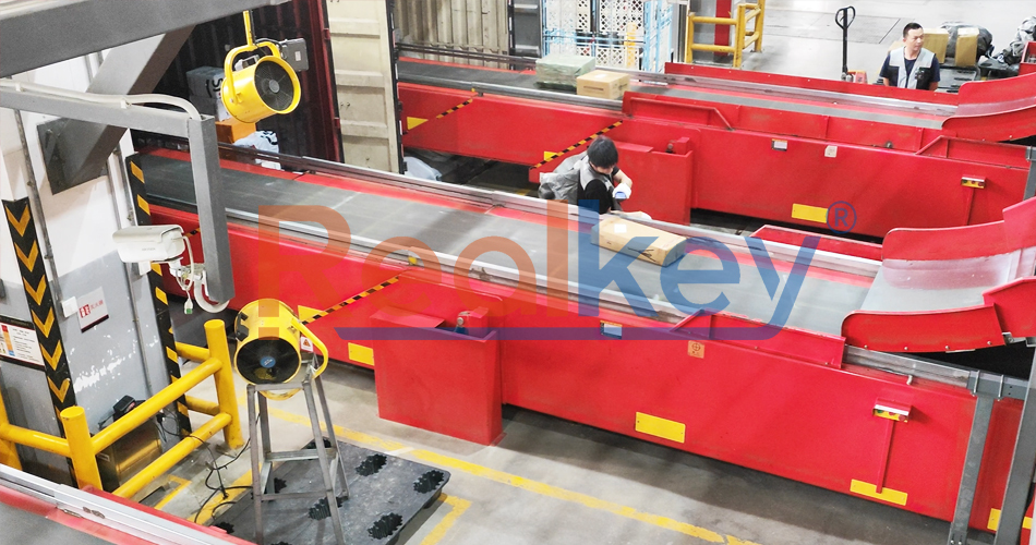 Damage Minimization Extendable Belt Conveyor Mobile Telescopic Conveyor User Friendly