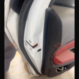 Original disassembled parts for the left and right doors of H-a-val H1M4 car