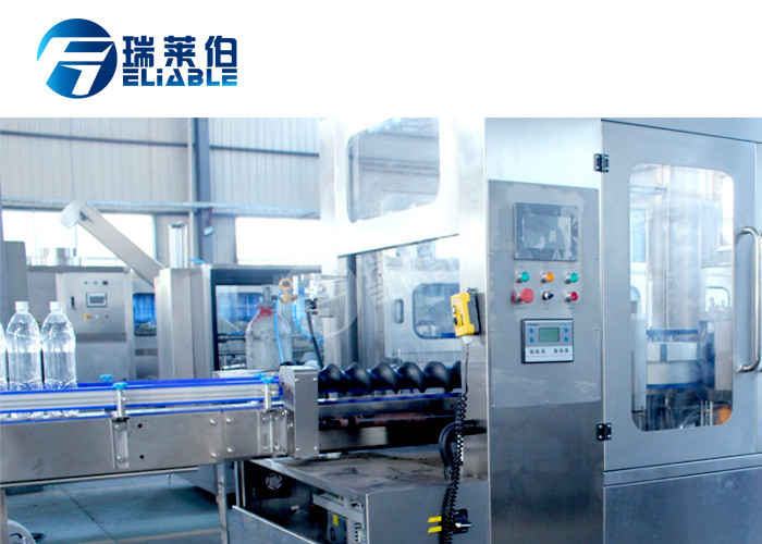 High Effiency Touch Screen Bottle Labeling Machine For Pure Water Plastic Bottles