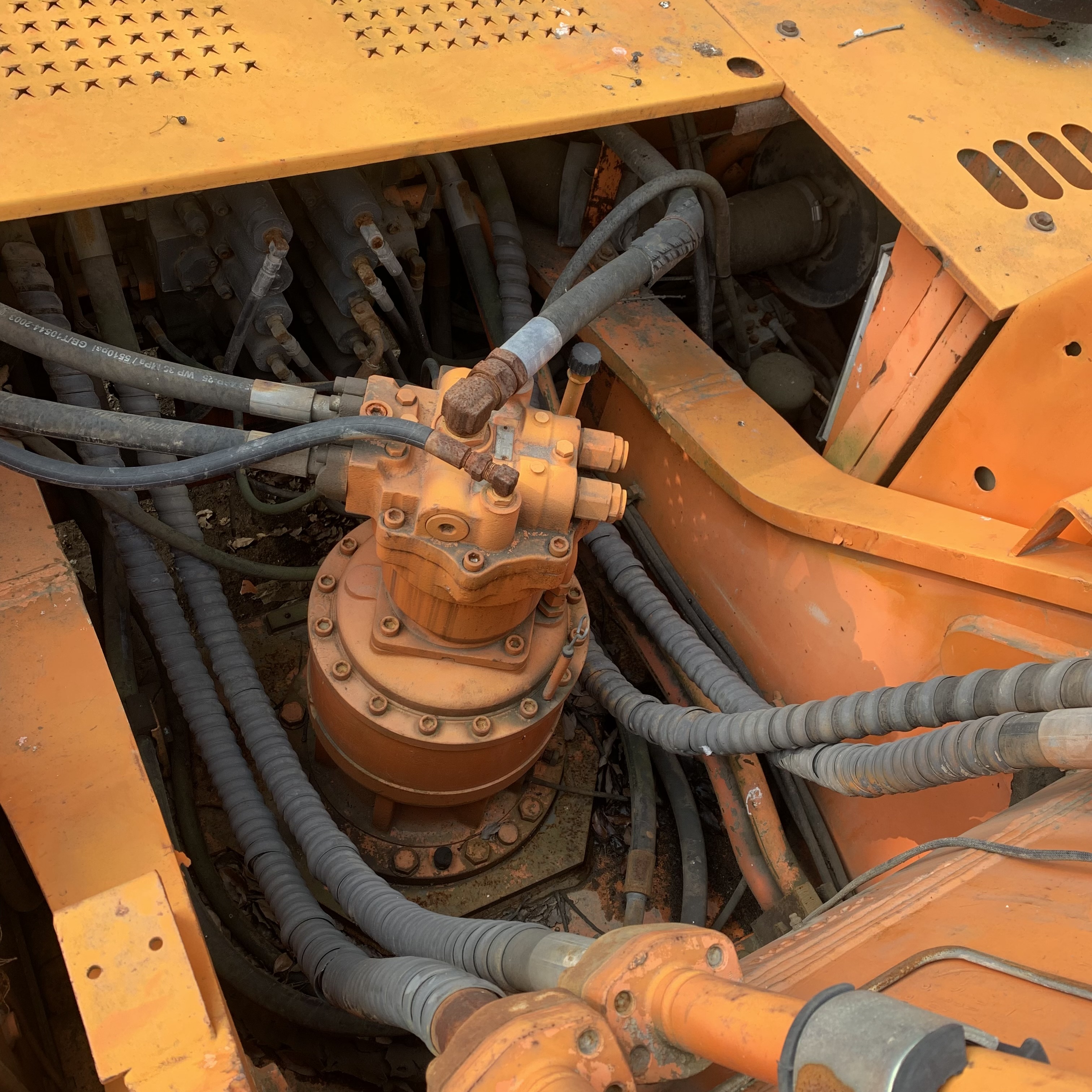 Affordable Doosan DH420 Excavator with 1.9m3 Bucket Capacity and 42000 KG Weight