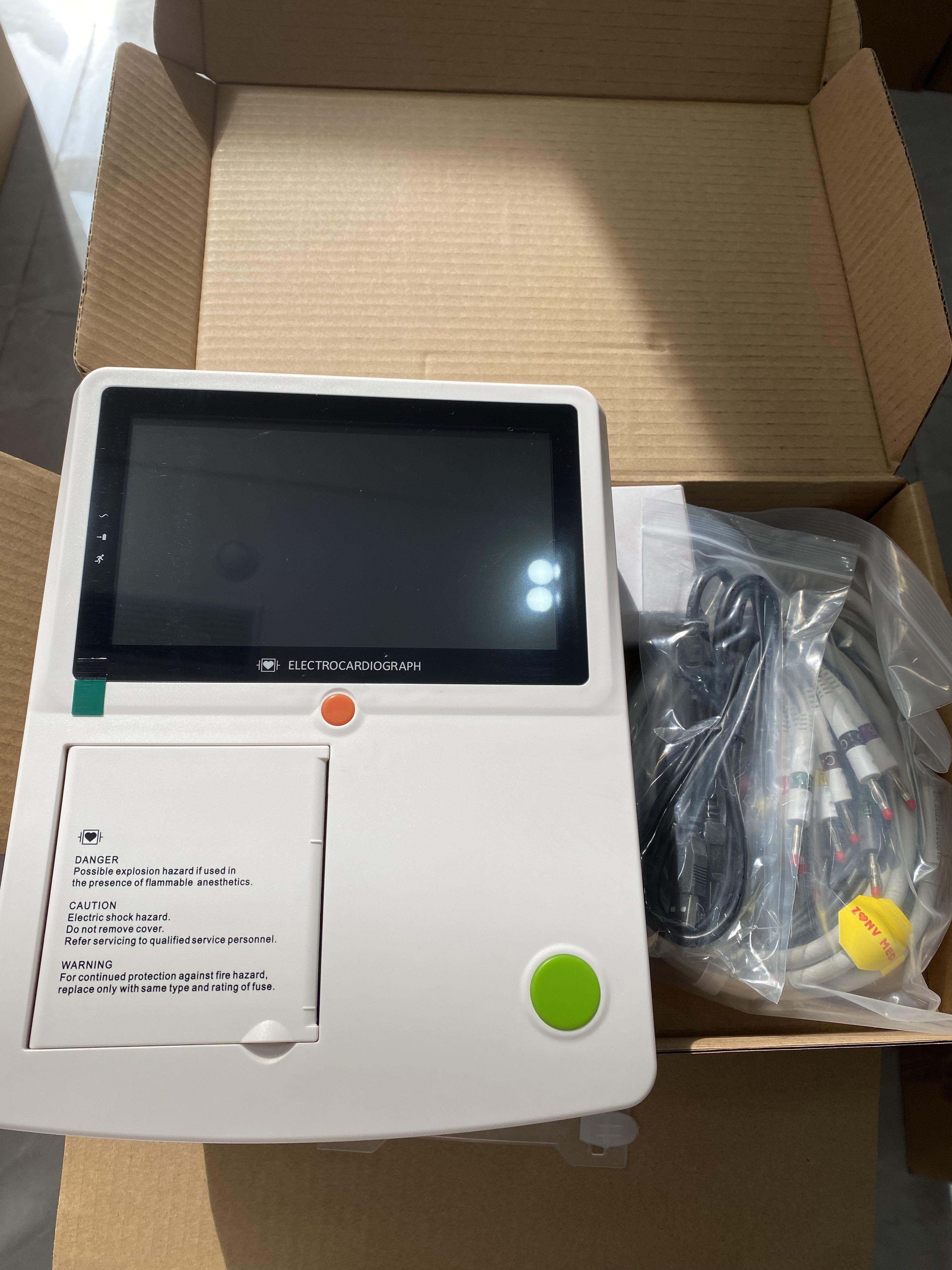 Factory Price Portable 7 Inch Touch Screen 12 Lead 3/6 Channel Ecg Machine