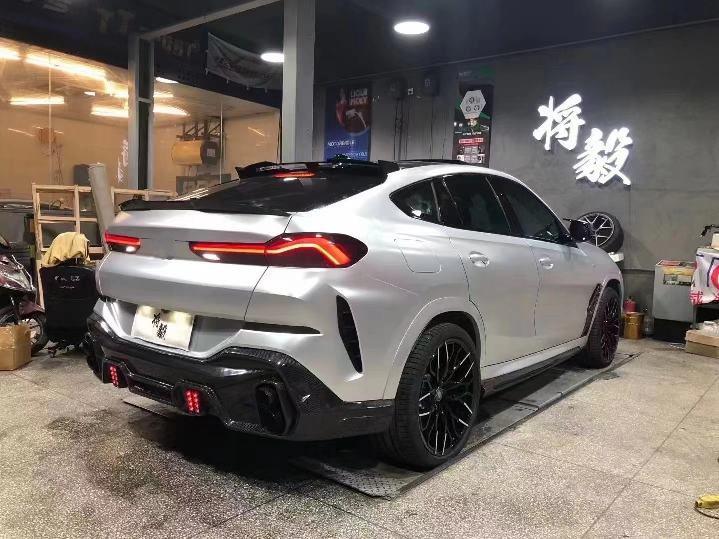 Hot Sale G06 X6 Carbon Fiber Body Kit Forbmw X6 Carbon Fiber Front Shovel Rear Diffuser Spoiler Cover