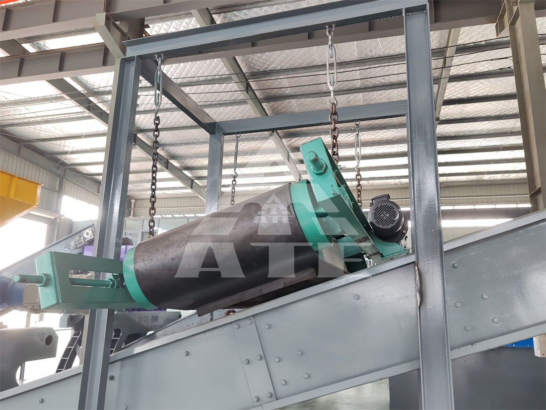 China Manufacturer High Intensity Magnetic Drum Roll Separator Mobile Magnetic Separator