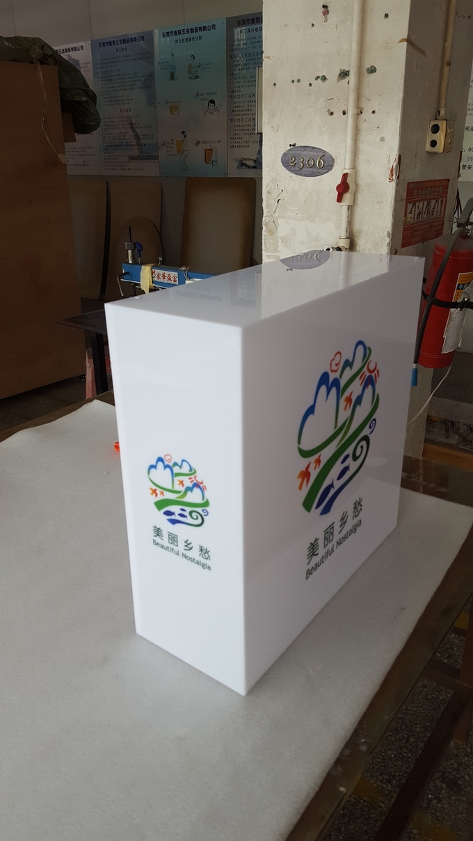 White 8000K Wall Mounted Light Box , 3D Lightbox Signage 2300*420*120mm