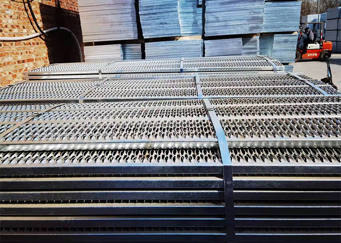 25mm Bending Punched Grip Strut Walkway Aluminum Anti Skid Diamond