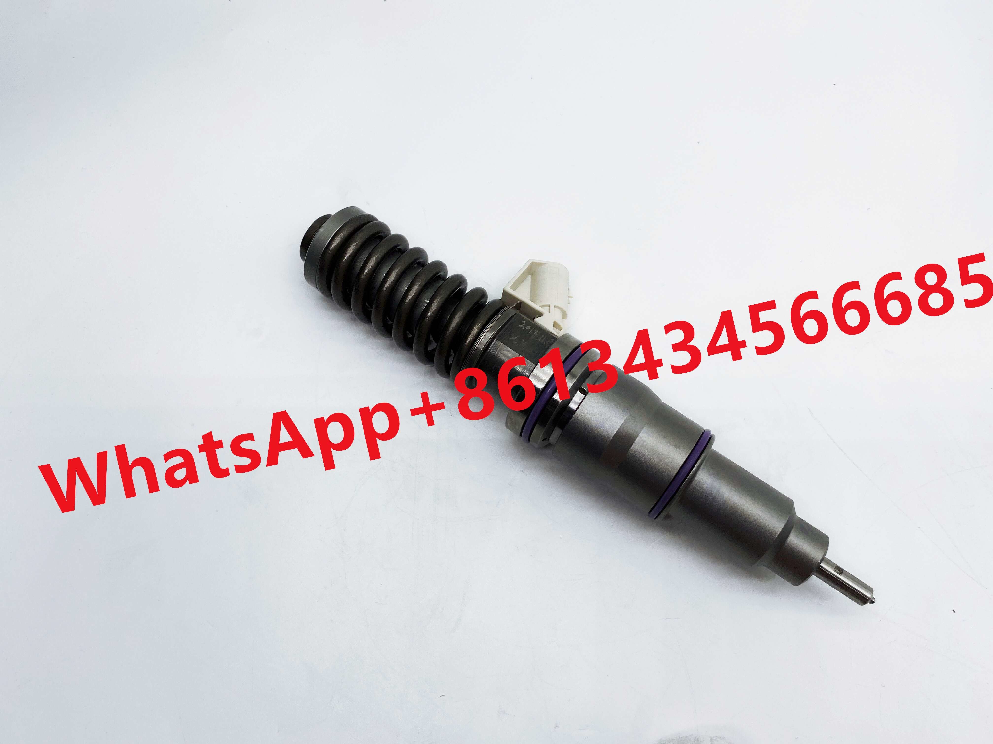 Diesel Injector For Volvo 3801440 03587147 21586296 3587147 3803655 BEBE4C06001 BEBE4C16001