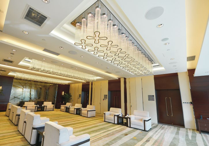 ODM OEM Extra Large Chandeliers For High End Clubs Museum Exhibition Halls