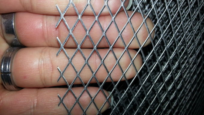 Square Diamond Expanded Wire Mesh Roll For Trailer / Zoo Animal Cages