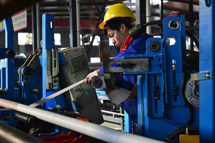 Dredge Line Discharge Hose Pipe 10-21 Bar with Coupling Connection