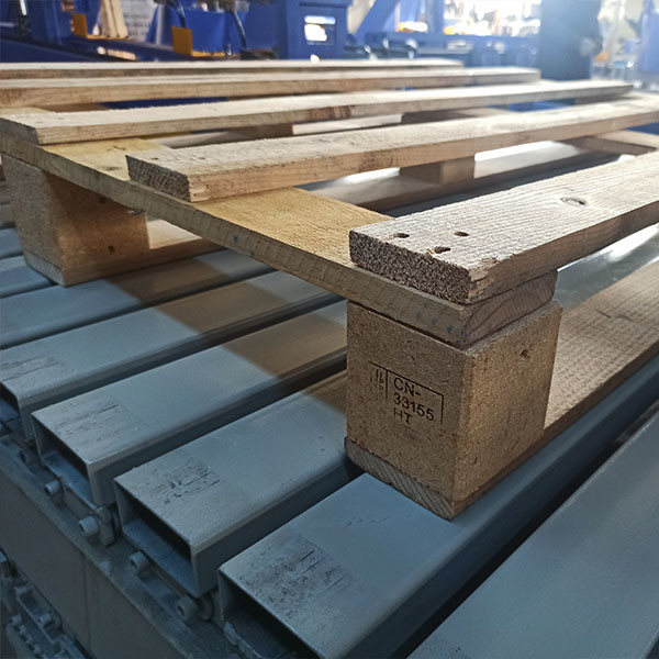 Stringer European Solid Wooden Pallet Nailing Machine For Logistics