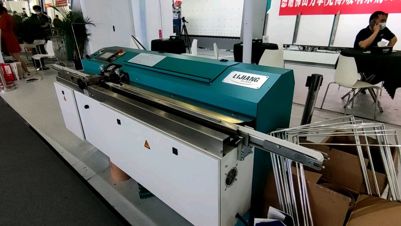 Automatic Low E Glass Film Removing Machine For Glass Processing Machinery