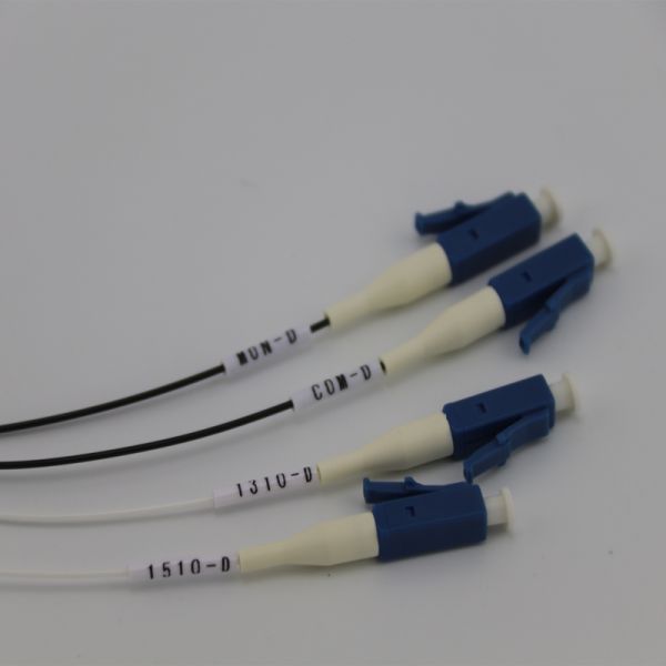 18CH LC UPC Fiber Optic CWDM DWDM AAWG Module 1270 ~ 1611nm Operating Wavelength