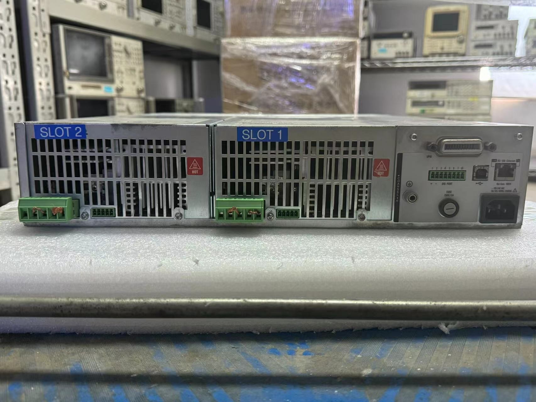 Keysight Agilent E4360A Modular Solar Array Simulator Mainframe 1200W With Modules