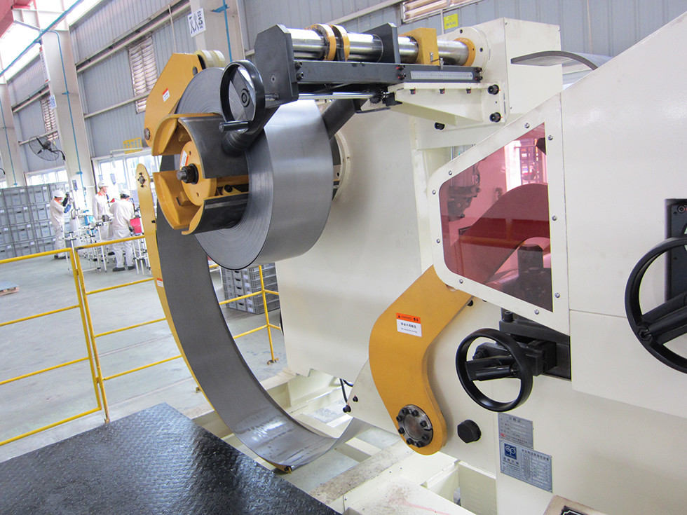 Material Rack NC Leveler Feeder Trolley Car Coil Handling System Decoiler Straightener Feeder