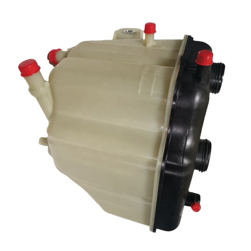 670031651 Expansion Tank Assembly Car Radiator Cooling System For Maserati
