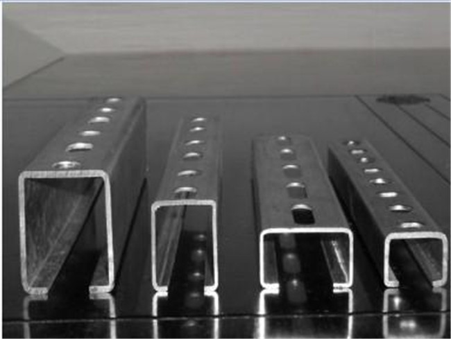Construction Metal Roll Forming Machine Minimum Tolerance C / U Solar Frame Making