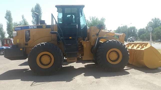 SEM Payloader SEM655D front end loader 5tons