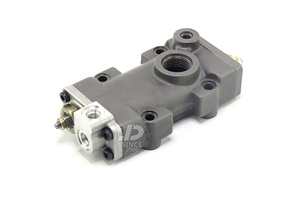HPV0102FW-RE23B Normal EX200-1 Hitachi Excavator Regulator