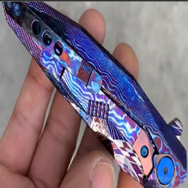 Custom Fixed Blade Camping Knife High Precision Damascus Texture