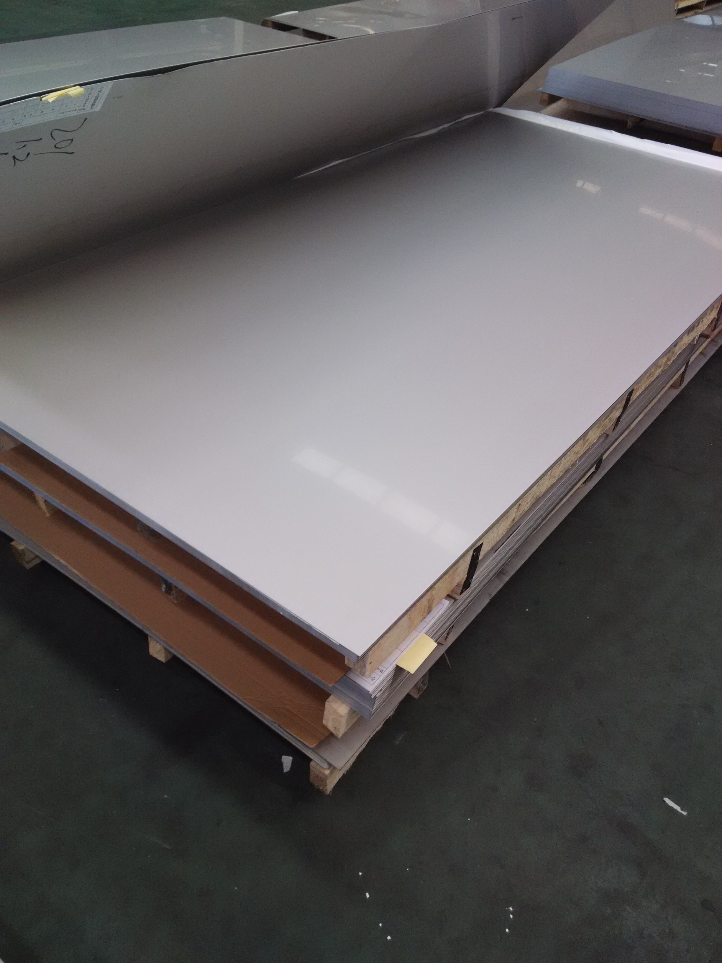 Perforated Stainless Steel Sheet Grade 304 Metal Sheet 0.5-3.0mm Hole 0.5-10mm