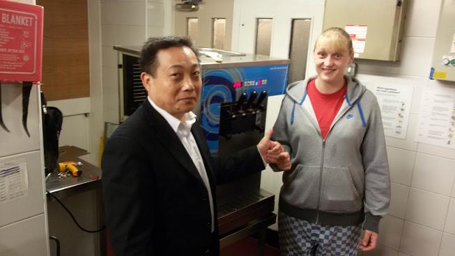 Frozen Yogurt machine Soft Ice Cream Machine adopt by Chill,Yogurberry.OceanPower OP138C Floor Standing.Very Reliable.