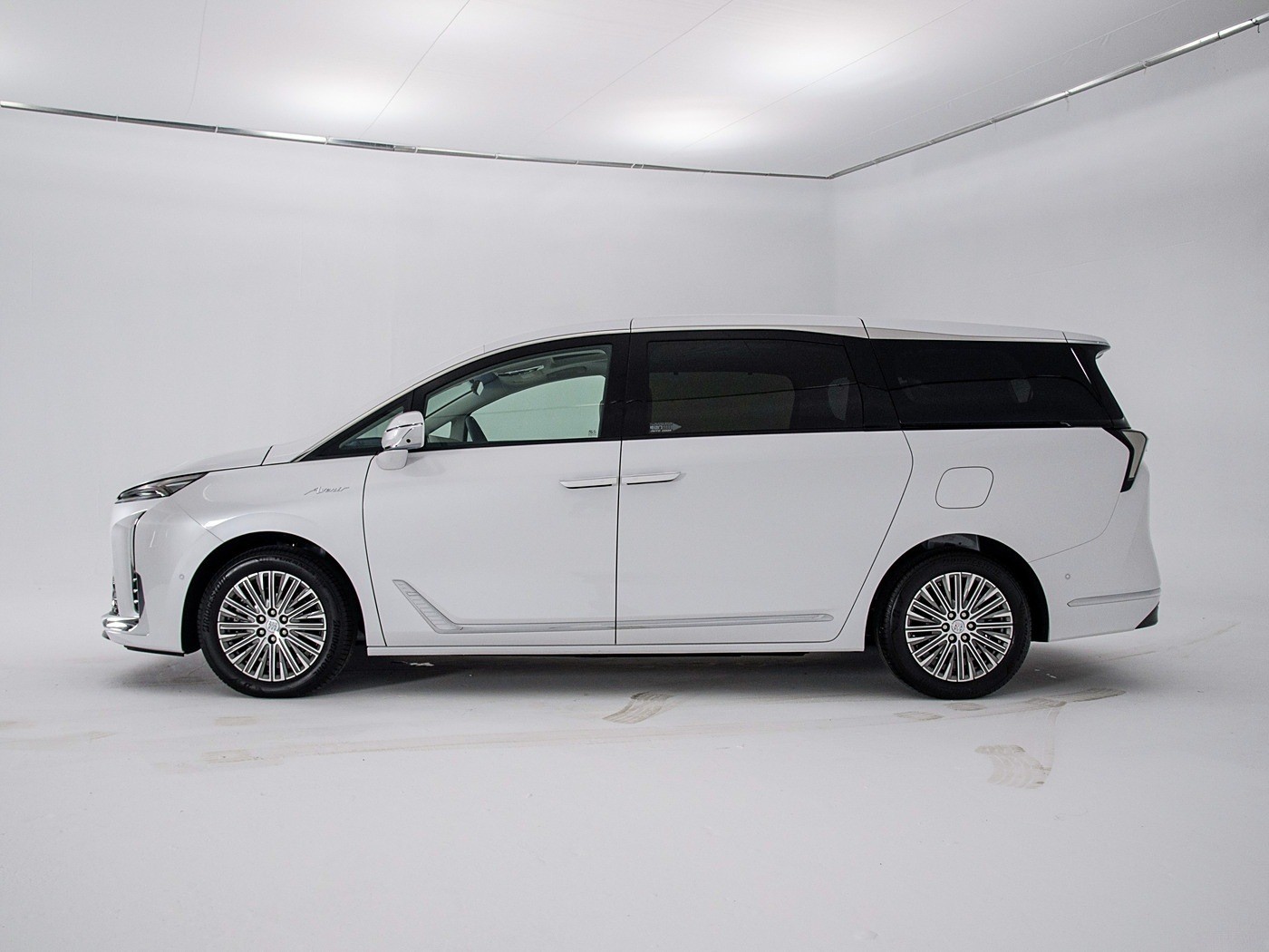SMG Buick GL8 ES PHEV 1.5T 6/7 Seater Luxury Edition Plug In Hybrid Electric Vehicle MPV 2024